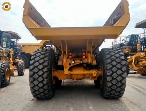 CAT ADT 745 2018