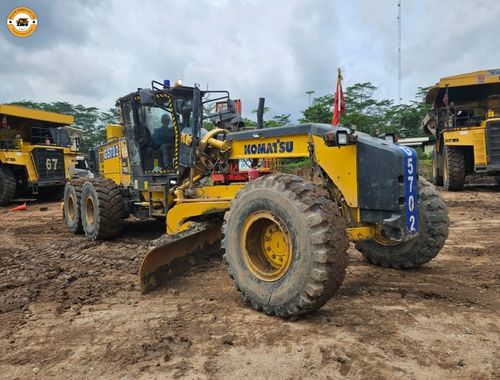 Komatsu GD705