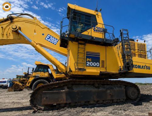 Komatsu PC2000